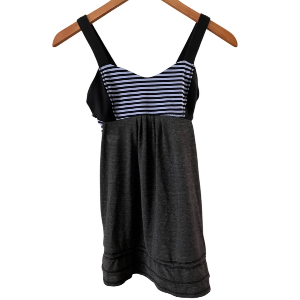 Luluemon racer back tank to size 4